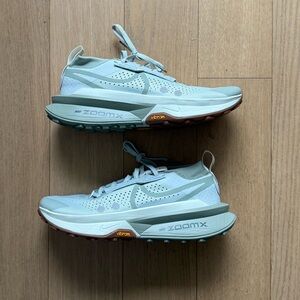 Nike Zegama 2 LIGHT SILVER/JADE HORIZON/SEA GLASS Trail Running Shoes Size US 9